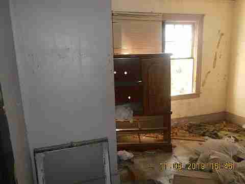 4033 Clairmont (22)_m.jpg